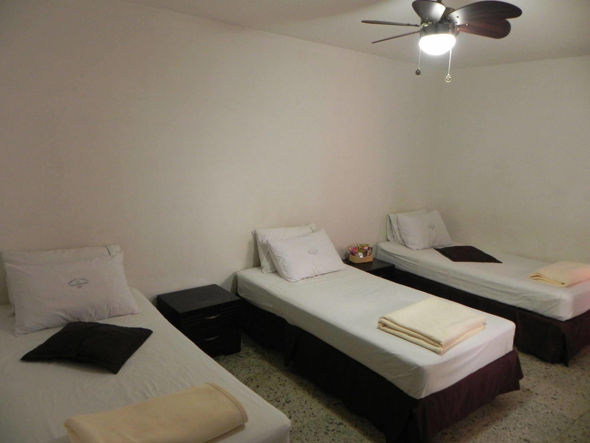 Hostal Tamarindo Inn Medellín Exteriér fotografie